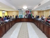 محافظ الفيوم يتابع إجراءات استلام مشروعات "حياة كريمة"