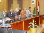 رئيس جامعة المنصورة يتابع سير العمل ومعدلات الانجاز بمشروعات قطاع المستشفيات