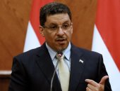 وزير الخارجية اليمني يعلن استكمال تفريغ خزان صافر من النفط