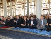 محافظ القاهرة يشهد صلاة الجمعة الأخيرة من شهر رمضان نيابة عن الرئيس