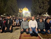200 ألف فلسطينى يؤدون صلاتى العشاء والتراويح فى رحاب المسجد الأقصى