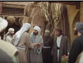 رسالة الإمام الحلقة 25.. الشافعى يحل خلافا بين بائع وتاجر فى السوق "فيديو"