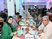 قيادات جامعة قناة السويس تشارك فى حفل الإفطار الجماعى للعاملين 