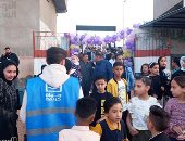 حياة كريمة تشارك المواطنين فرحتهم خلال صلاة العيد وتوزع هدايا على الأطفال.. صور