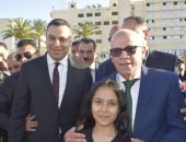 محافظ بورسعيد يشارك الأطفال فرحة العيد بالحدائق العامة 