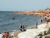 إنقاذ 17 حالة من الغرق وتسليم 29 طفلا تائها على شاطئ رأس البر ثالث أيام العيد