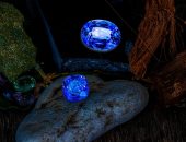 3 أبراج يجب ألا ترتدي الأحجار الكريمة الزرقاء.. تسبب الإحباط والطاقة السلبية