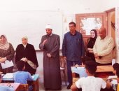 رئيس المنطقة الأزهرية بالإسكندرية يتفقد امتحانات المهام الأدائية 