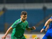 إصابة محمد محمود بالخلفية فى أول دقيقة ويغادر مباراة الاتحاد السكندرى وإنبى