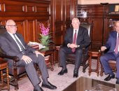 وزيرا الزراعة وقطاع الأعمال ورئيس العربية للتصنيع يبحثون تنمية إنتاج وصناعة القطن 