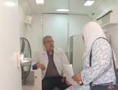 الكشف على 1220 حالة بالقافلة الطبية بالتل الكبير بالإسماعيلية بمبادرة "حياة كريمة"