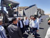 رئيس جهاز الشروق: الانتهاء من رصف الطرق الداخلية بالمنطقة الثانية عمارات بالمدينة 