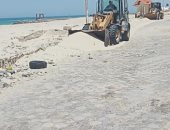 تنفيذ حملات لنظافة شاطئ العريش وإزاحة الرمال المتحركة من على الكورنيش