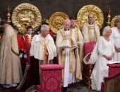 "القاهرة الإخبارية" تعرض تقريرا عن أشهر أزمات يوم تتويج ملك بريطانيا.. فيديو