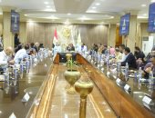 محافظ كفر الشيخ يناقش المشروعات الخدمية خلال اجتماعه بأعضاء مجلسي النواب والشيوخ