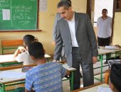 عزل مدير مدرسة بالغربية وتحويل 4 مراقبين للتحقيق لعدم انتظام الامتحانات