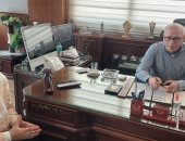 محافظ بورسعيد يستقبل وكيل التعليم لمتابعة سير وانتظام امتحانات النقل 