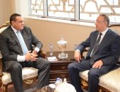 وزير التنمية المحلية: لا تهاون فى إزالة التعديات على أراضى وأملاك الدولة