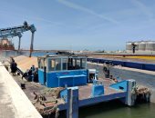 ميناء دمياط يستقبل 5 وحدات نهرية لشحن وتفريغ بضائع متنوعة