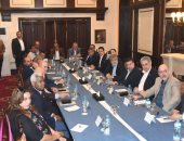 محافظ الفيوم يستعرض مشروعات "حياة كريمة" أمام سفراء دول أمريكا اللاتينية