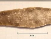 طفلة تعثر على خنجر من العصر الحجرى الحديث بالنرويج .. اعرف التفاصيل