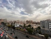 غيوم فى سماء القاهرة والجيزة وأمطار خفيفة على فترات متقطعة 