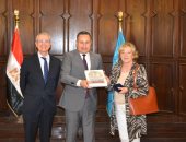 رئيس جامعة الإسكندرية يستقبل وفد بلدية نيس كوت دازور الفرنسية لبحث التعاون