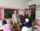 مدير تعليم القاهرة يتفقد لجان الامتحانات بالقاهرة الجديدة