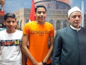 وكيل أوقاف الإسكندرية يستقبل طالبين متفوقين فى حفظ وتلاوة القرآن الكريم