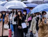 يابانيون يلجأون لمدرسين "لتعلم الابتسامة" بعد انتهاء أمر ارتداء الكمامات