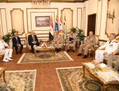 الفريق أول محمد زكى  يلتقى وزير الدفاع الإيطالى لبحث التعاون المشترك