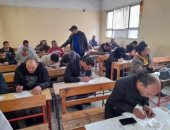 مركز تعليم الكبار بجامعة الإسكندرية ينجح فى محو أمية 13 ألف شخص على مستوى المحافظة.. فتح 7800 فصل بـ6 محافظات.. وعميد كلية التربية: نقدم الدعم المطلوب للقضاء على الأمية ولدينا 19 طالبا فاقوا العدد المطلوب.. صور