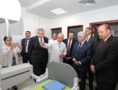 وزير التعليم العالى: "شُفت إعجاز من فريق زراعة الكبد بجامعة المنصورة" 
