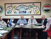 وكيل "تعليم دمياط" يتابع امتحانات الدبلومات الفنية من داخل غرفة العمليات