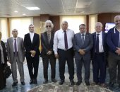 محافظ الوادي الجديد يلتقى وفد النقابة العامة للأطباء واتحاد القبائل العربية 