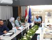 محافظ أسوان يعقد اجتماعا لمناقشة معدلات تنفيذ المشروعات الجارية