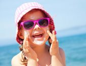 5 خطوات لحماية طفلك فى حرارة الصيف.. الصن بلوك وترطيب الجسم أبرزها