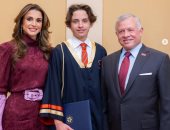 الملكة رانيا تعليقا على حفل تخرج الأمير هاشم: "مش ملاحقة على الأولاد"