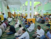 مساجد الأقصر تشدو بالصلاة على رسول الله عقب صلاة الجمعة