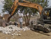 ‫"الرى" تزيل 8 مخالفات على النيل بمحافظة أسيوط