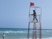 محافظ الإسكندرية: رفع الرايات الحمراء على الشواطئ لحماية رواد الشواطئ من الغرق