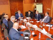 "التنمية الصناعية" تبحث مع المطورين جذب الاستثمار وتعميق الصناعة