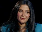 منى زكى: الممثل بينسى ضغوطات الحياة ومشاكلها أمام الشاشة 