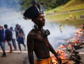 اشتعال نيران واشتباكات عنيفة.. احتجاجات السكان الأصليين في البرازيل بسبب الاعتراف بالأرض
