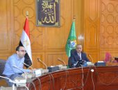 محافظ الإسماعيلية يناقش وضع حلول جذرية لمشكلة الصرف الصحي بمدينة القنطرة شرق