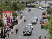 الموكب الأحمر  يتجه إلى قصر زهران قبل بدء الزفاف الملكى لولى العهد الأردنى