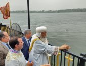 البابا تواضروس يبارك مياه النيل عقب قداس عيد دخول العائلة المقدسة إلى مصر