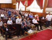 محافظ كفر الشيخ يناقش الخطة الاستثمارية ونسب تنفيذ المشروعات