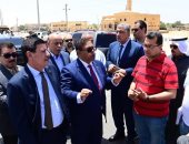 وفد لجنة النقل بالنواب يتفقد طريق رأس سدر خلال زيارته الميدانية بجنوب سيناء