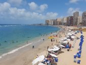 رفع الرايات الخضراء على شواطئ الإسكندرية ونسبة الإشغال 15% بالقطاع الشرقى